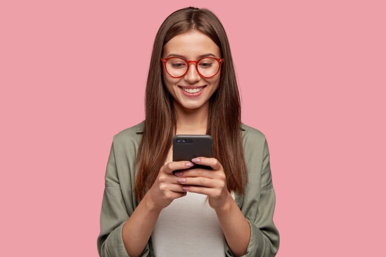 Ukryte koszty w umowach telekomunikacyjnych – na co uważać przed podpisaniem?