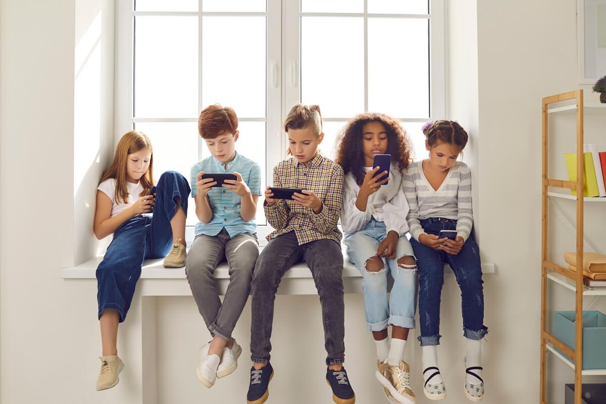 How to activate Care4Kids service at CrossMobile? A guide for parents